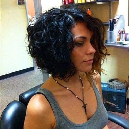 Kurze lockige Frisuren12